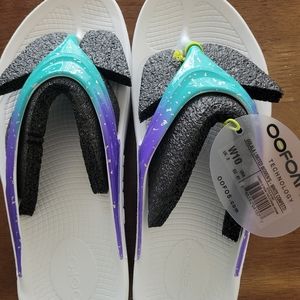 Oofos Oolala Sandals W 10, NEW